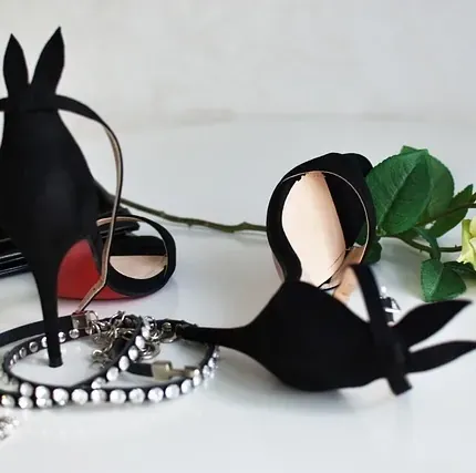 Attraktive Escort-Dame mit Gentleman